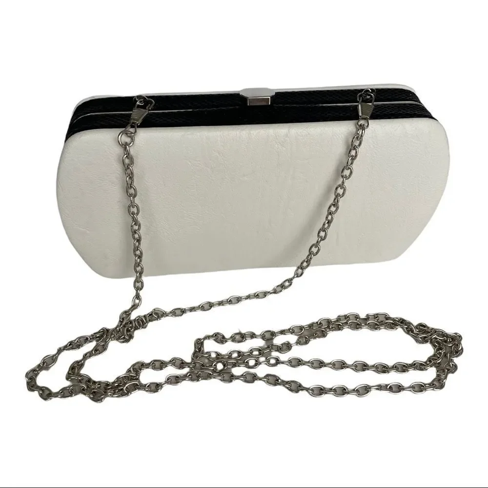 WHITE W/BLACK TRIM BOXED EVENING BAG‎